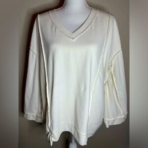 Cupio Vneck 3/4 sleeve soft shirt size XL